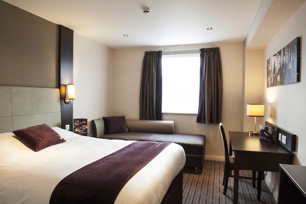 Premier Inn Inverness East Quarto foto