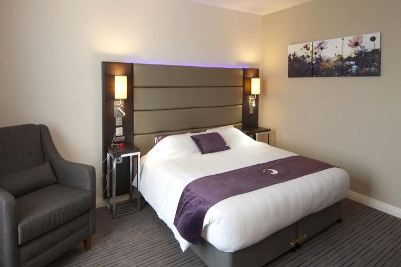 Premier Inn Inverness East Exterior foto
